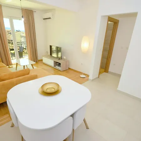 Discovery Point Apartment Tivat Exterior photo