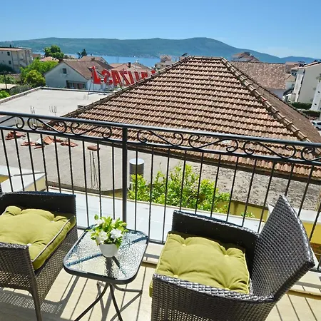 Discovery Point Apartment Tivat Exterior photo