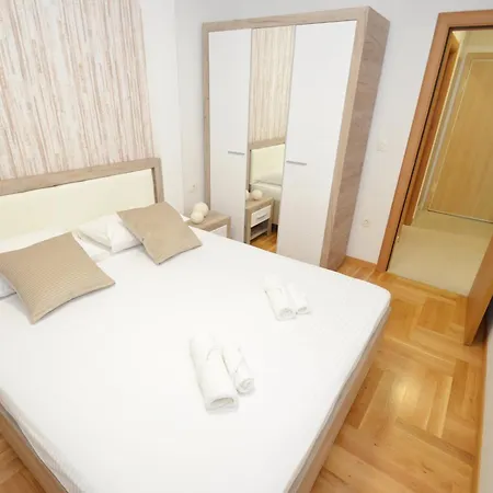 Discovery Point Apartment Tivat Exterior photo