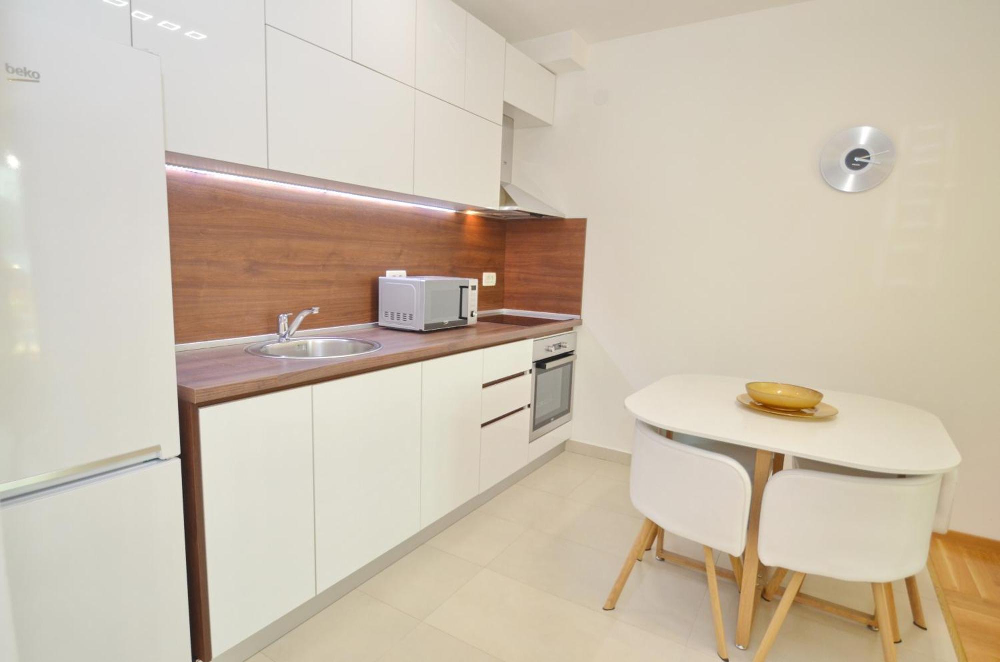 Discovery Point Apartment