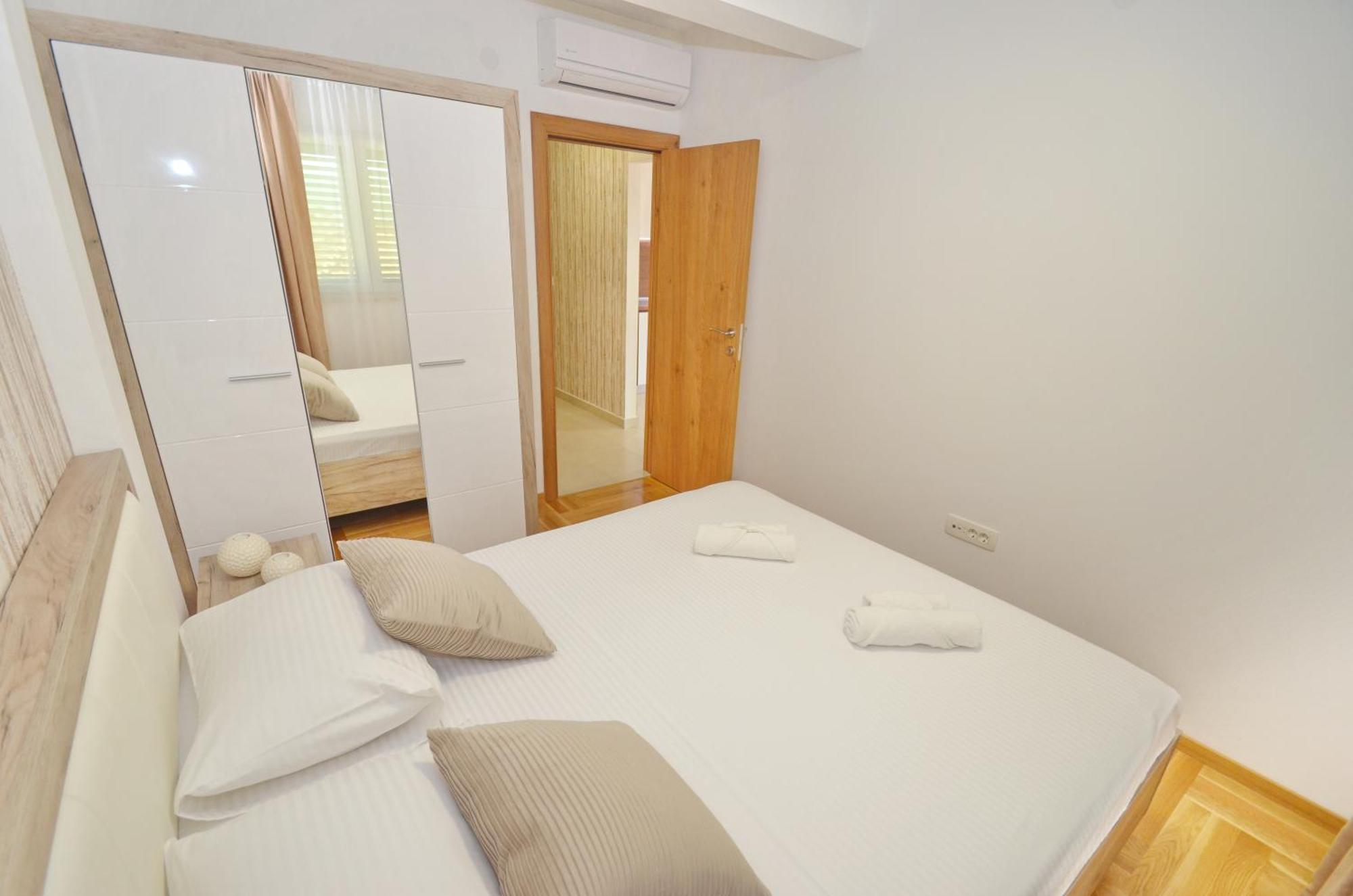 Apartment Discovery Point *