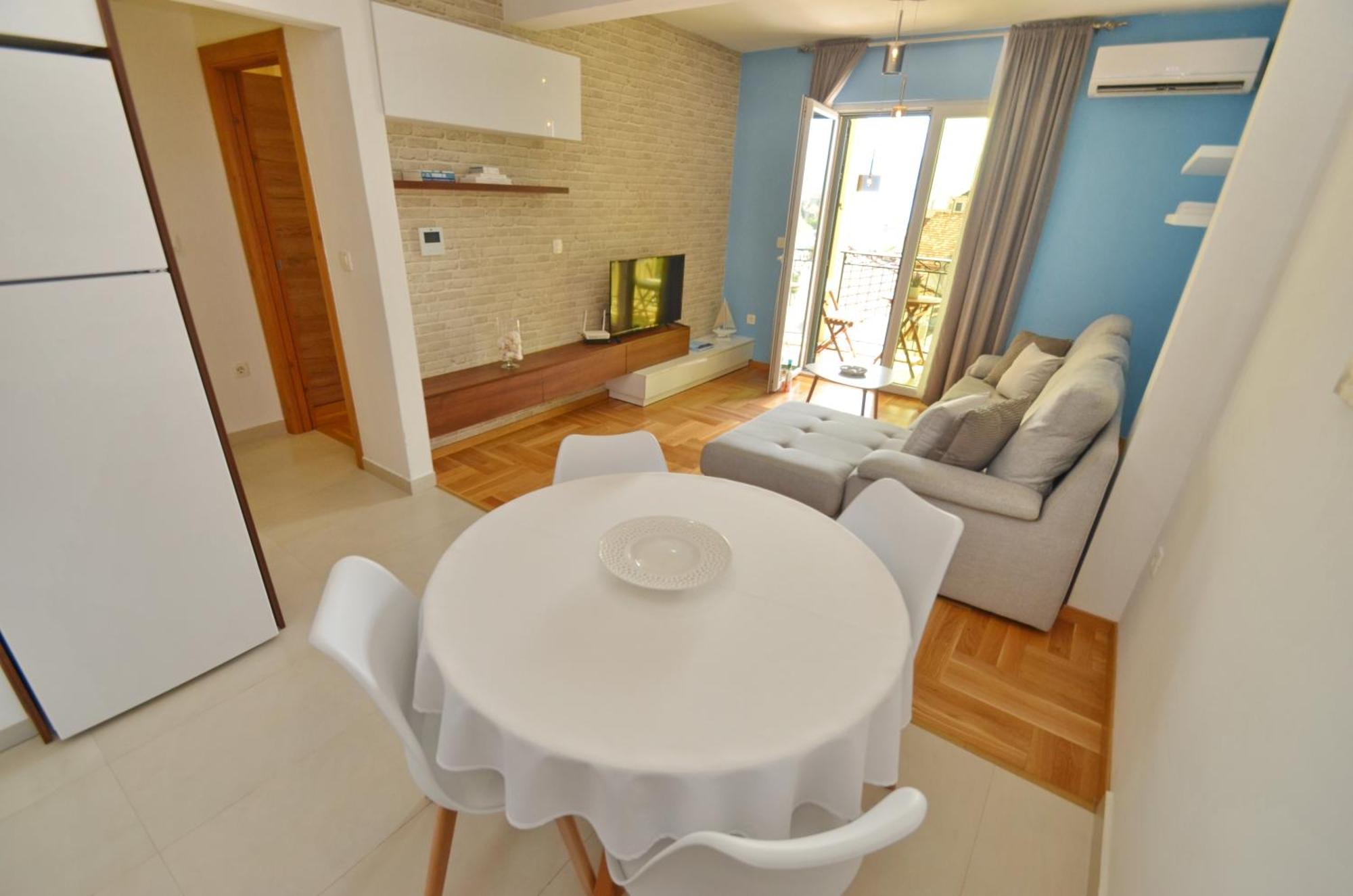 Apartment Discovery Point *